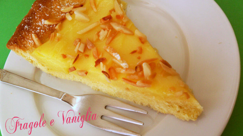 Crostata alla crema pasticcera e mandorle