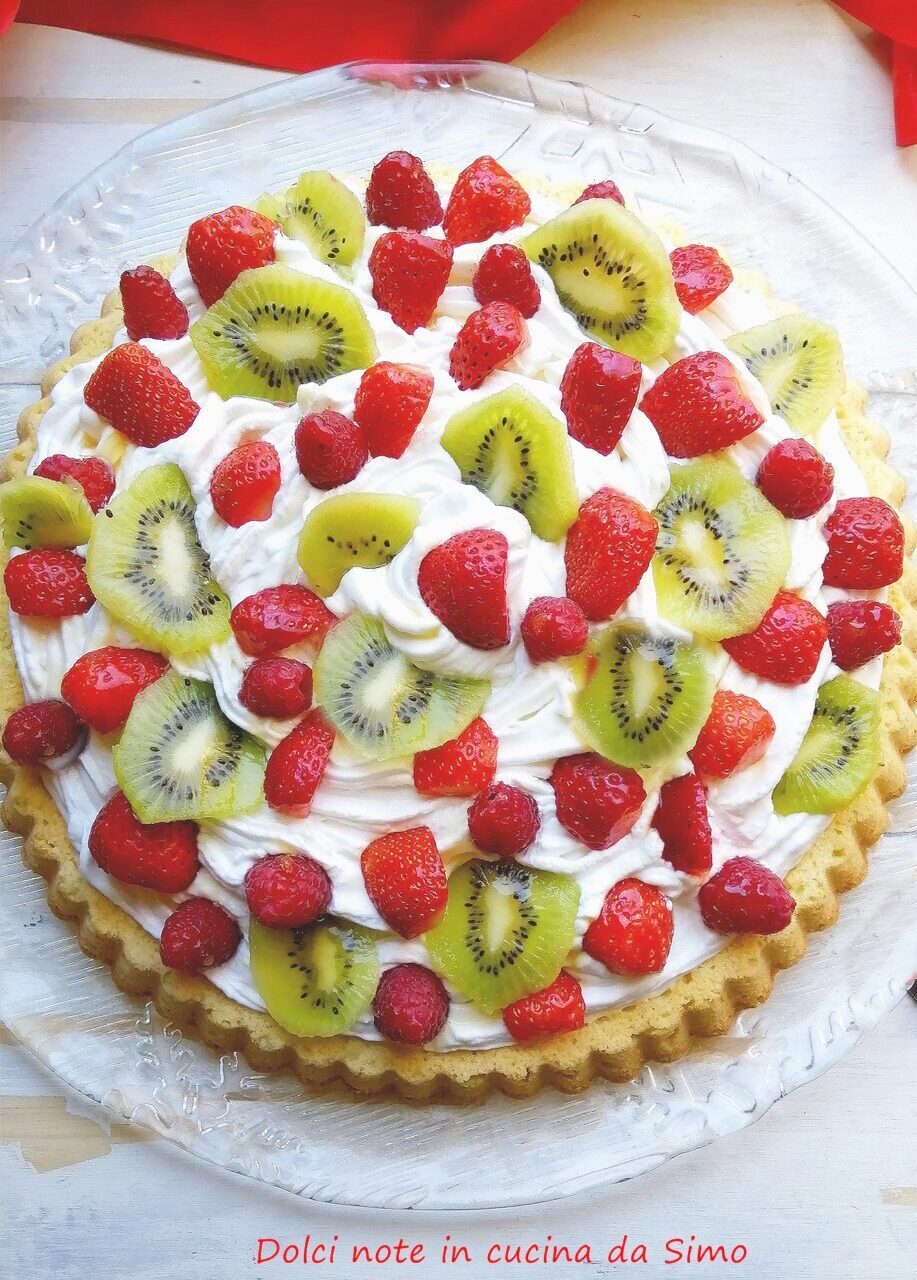 Crostata alla frutta con crema al mascarpone