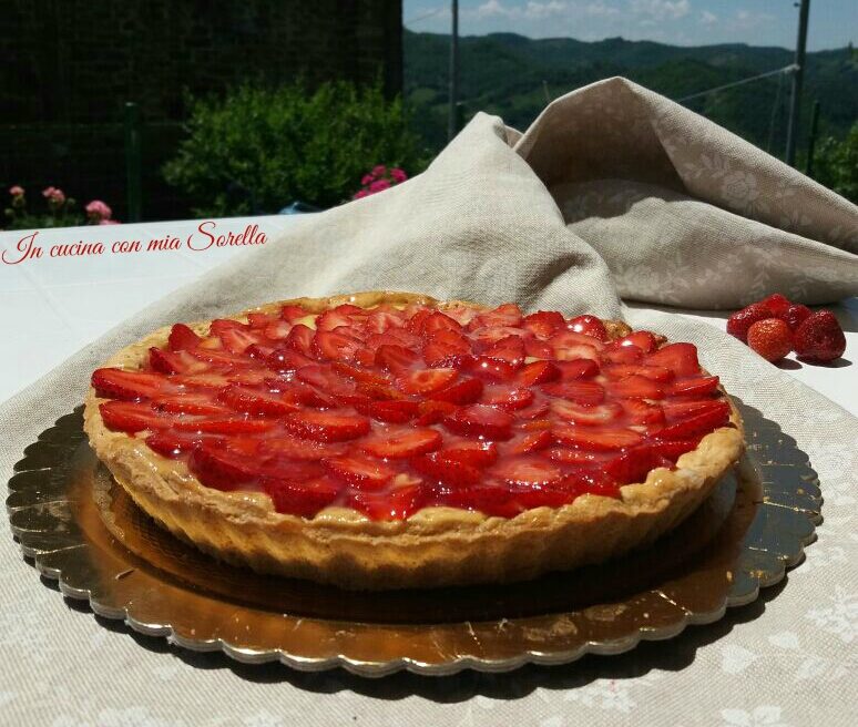 Crostata alle fragole e crema – ricetta con gelatina home made