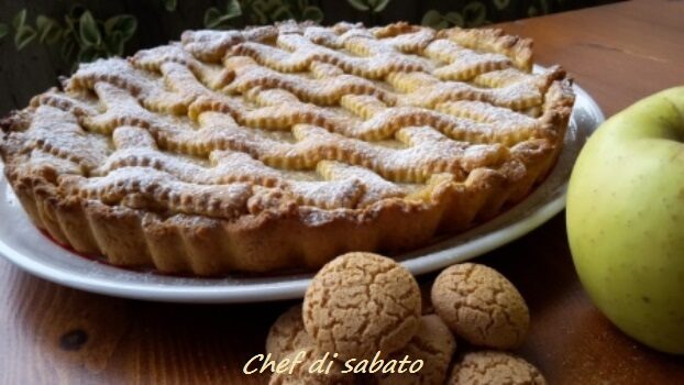 Crostata alle mele e amaretti