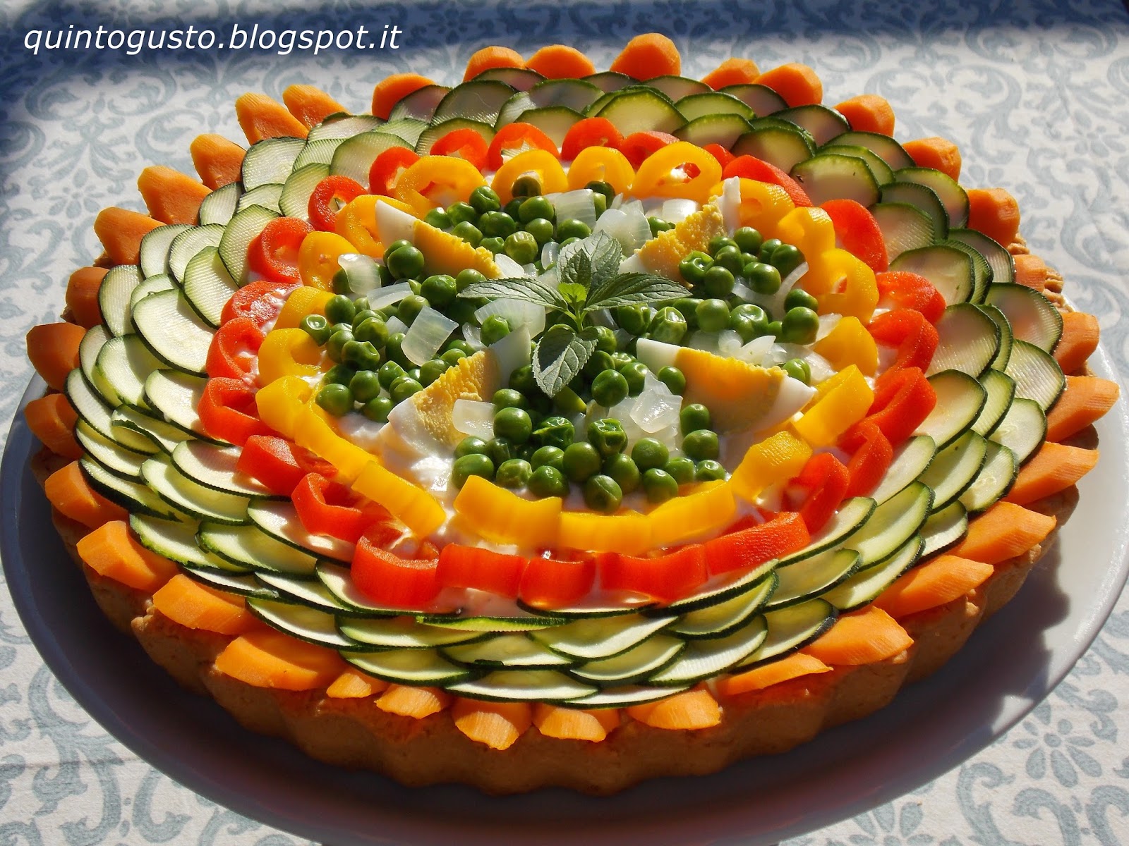 Crostata arcobaleno salata