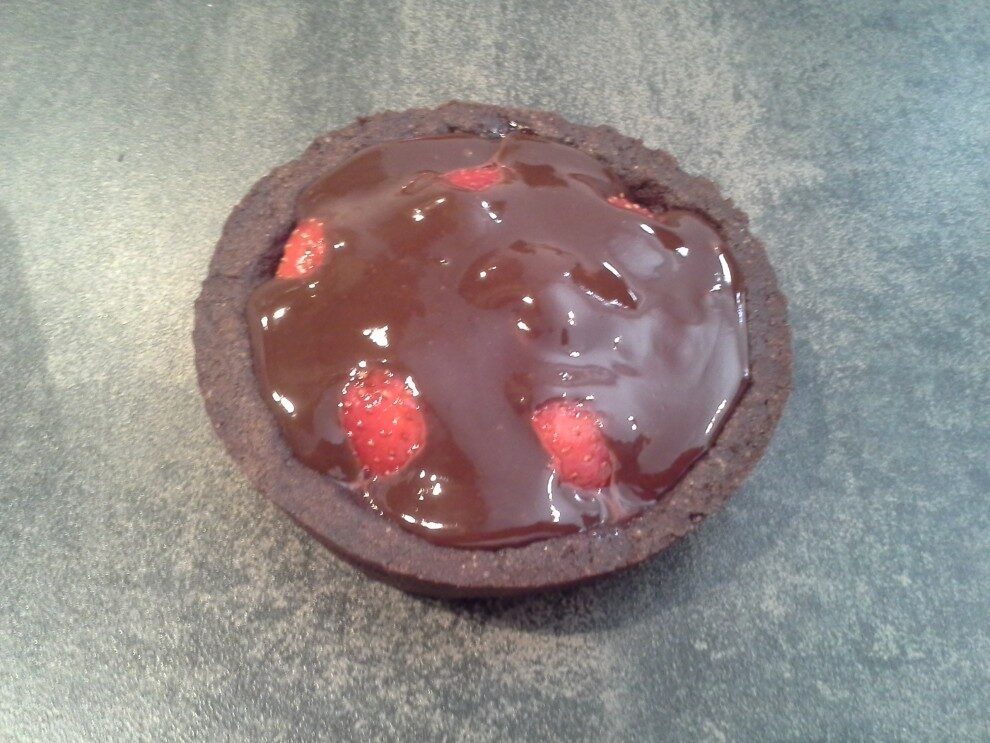 Crostata cioccolato e fragole estiva