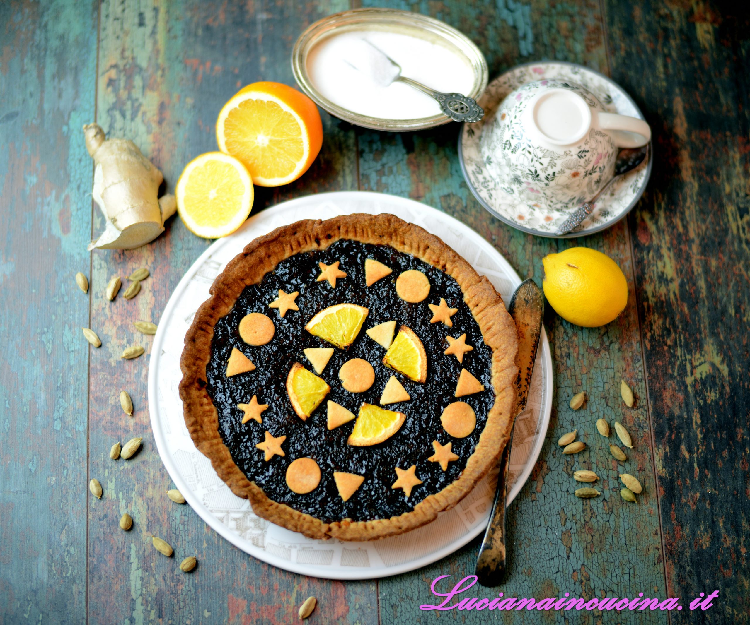 Crostata con agrumi e spezie