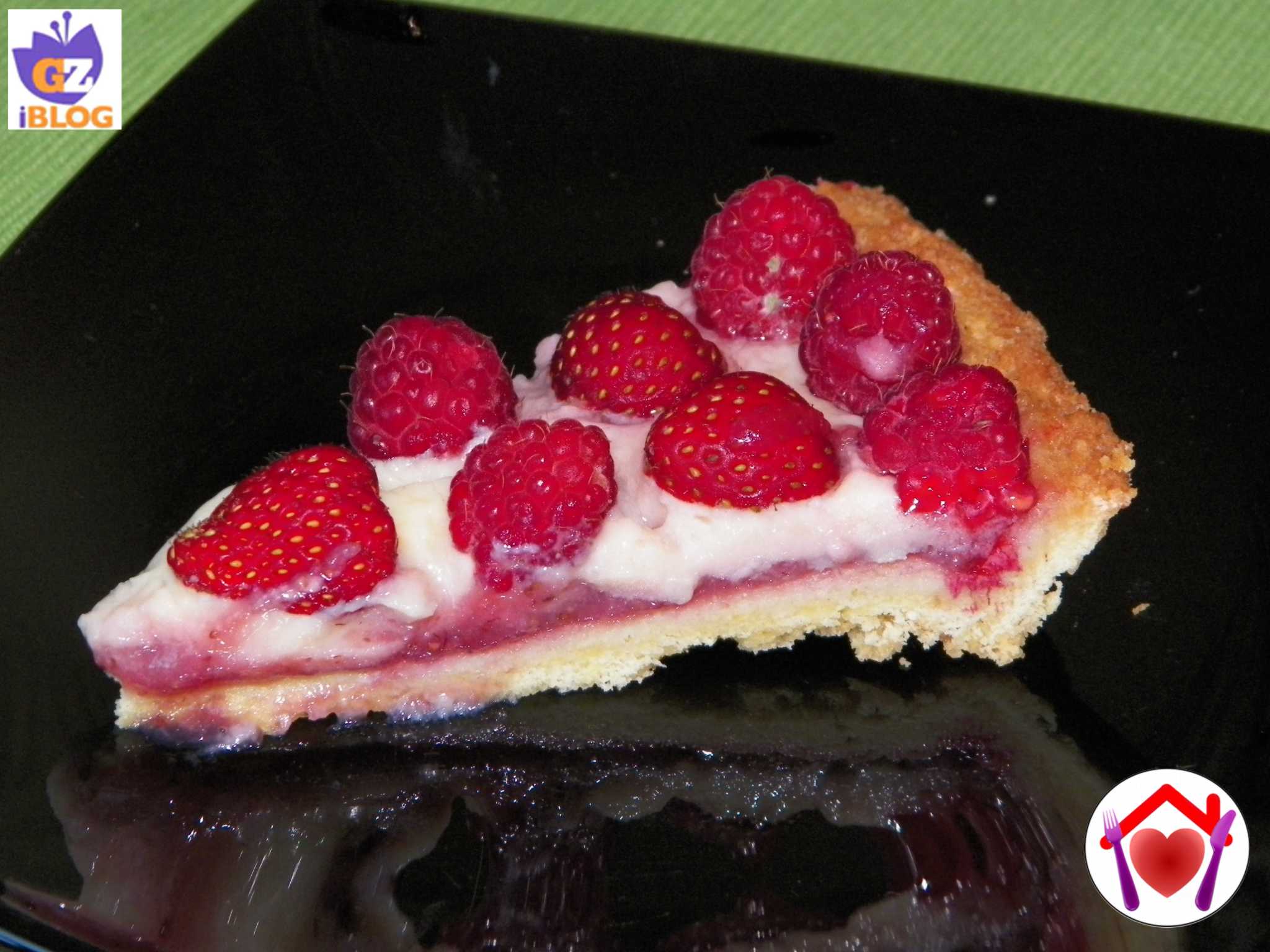 Crostata con crema e frutti rossi