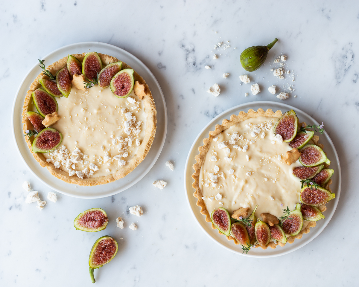 Crostata con crema pasticcera allo zafferano e fichi freschi