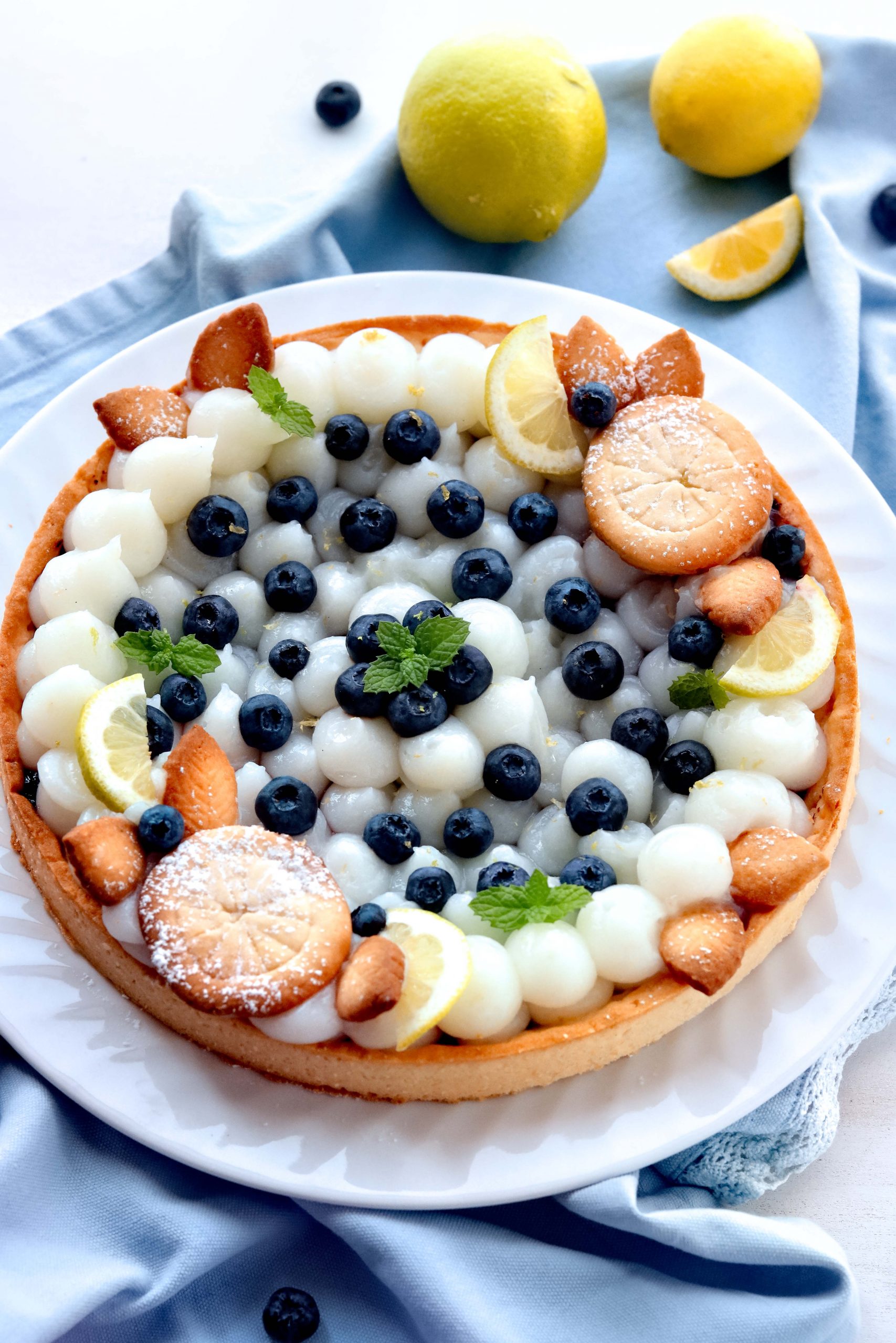 Crostata con crema sorbetto al limone e mirtilli