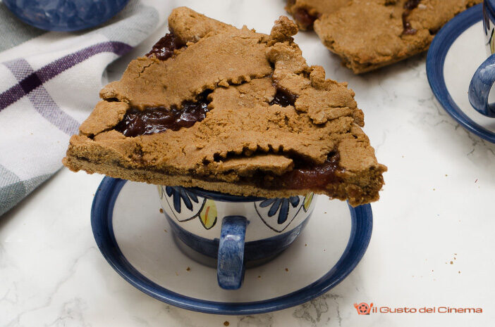 Crostata con farina di castagne e marmellata