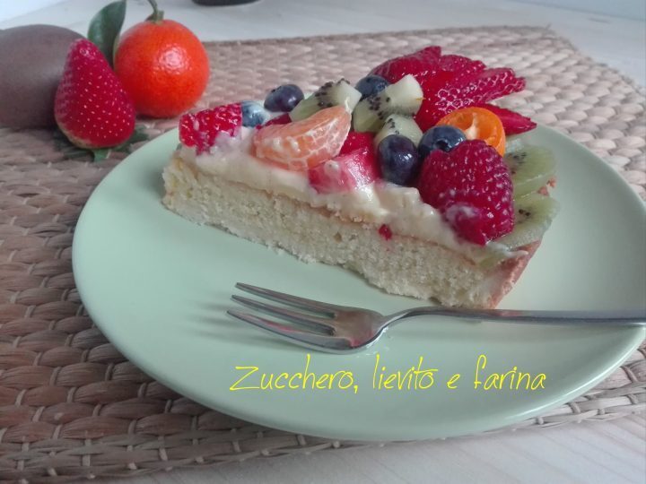 Crostata con frangipane, crema e frutta
