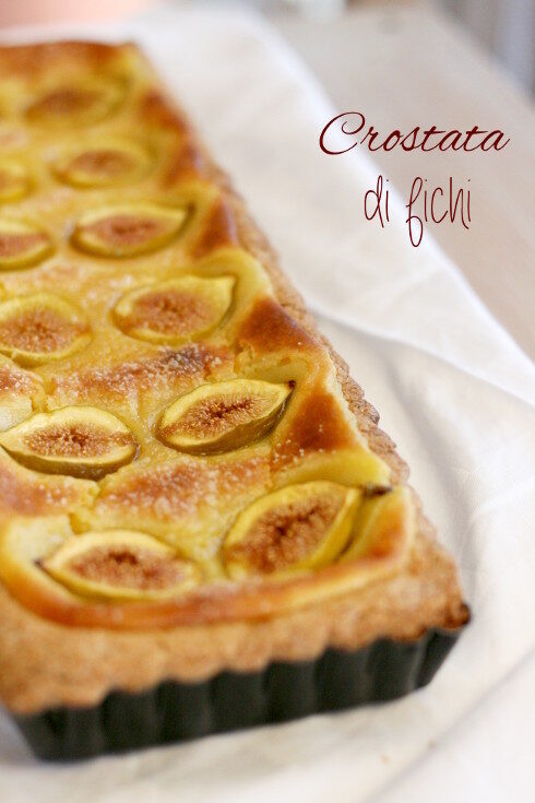 Crostata con frolla alle mandole, crema e fichi