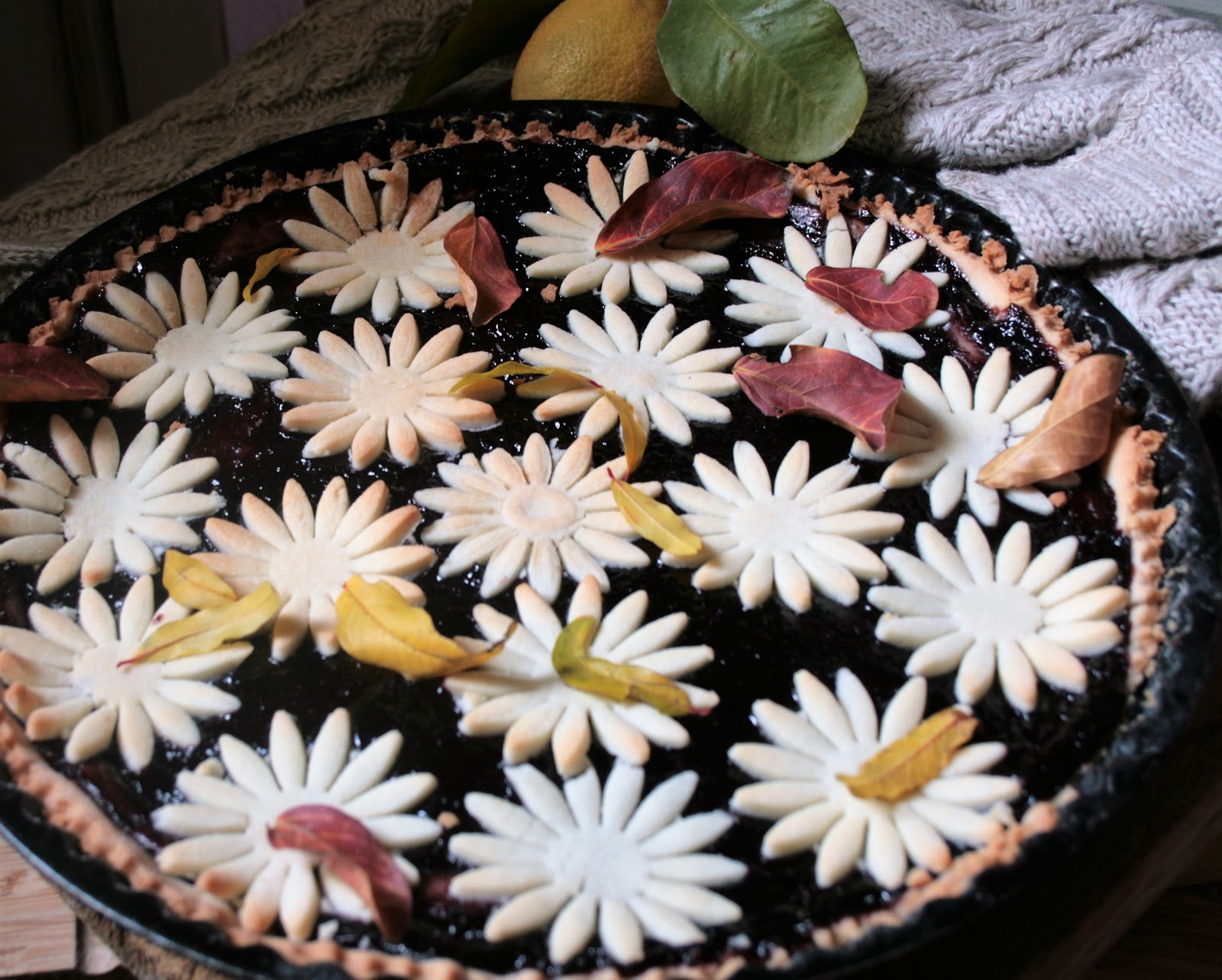 Crostata con frolla con farina di riso ,ricotta e marmellata
