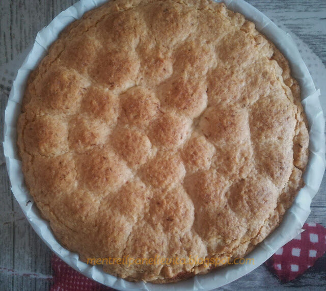Crostata con marmellata e amaretti