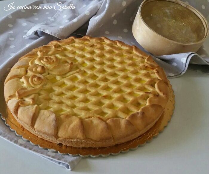 Crostata con marmellata e crema