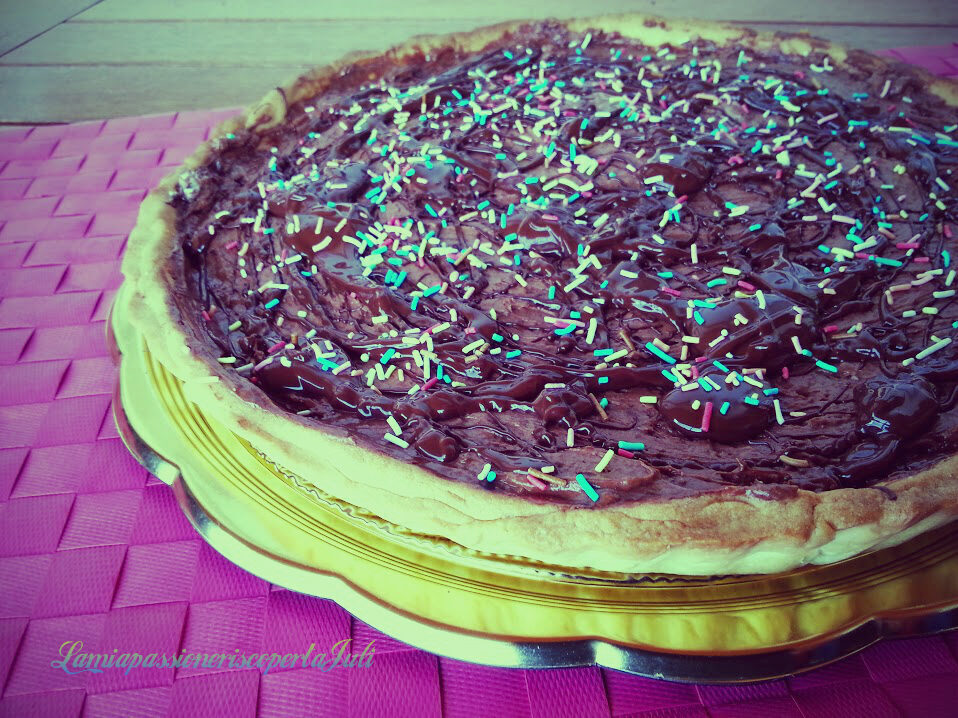 Crostata con mousse al cioccolato fondente