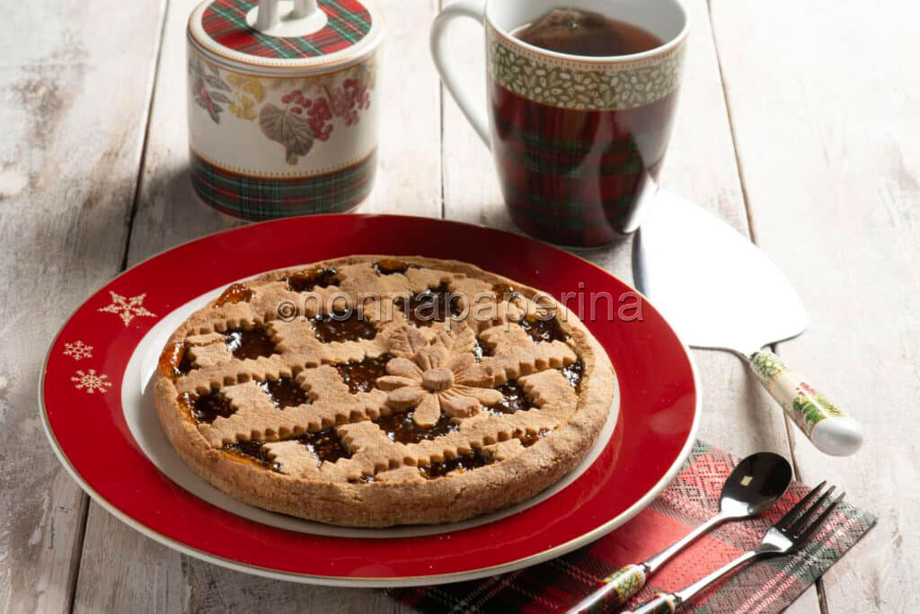Crostata con prugne alla cannella, i sapori della tradizione