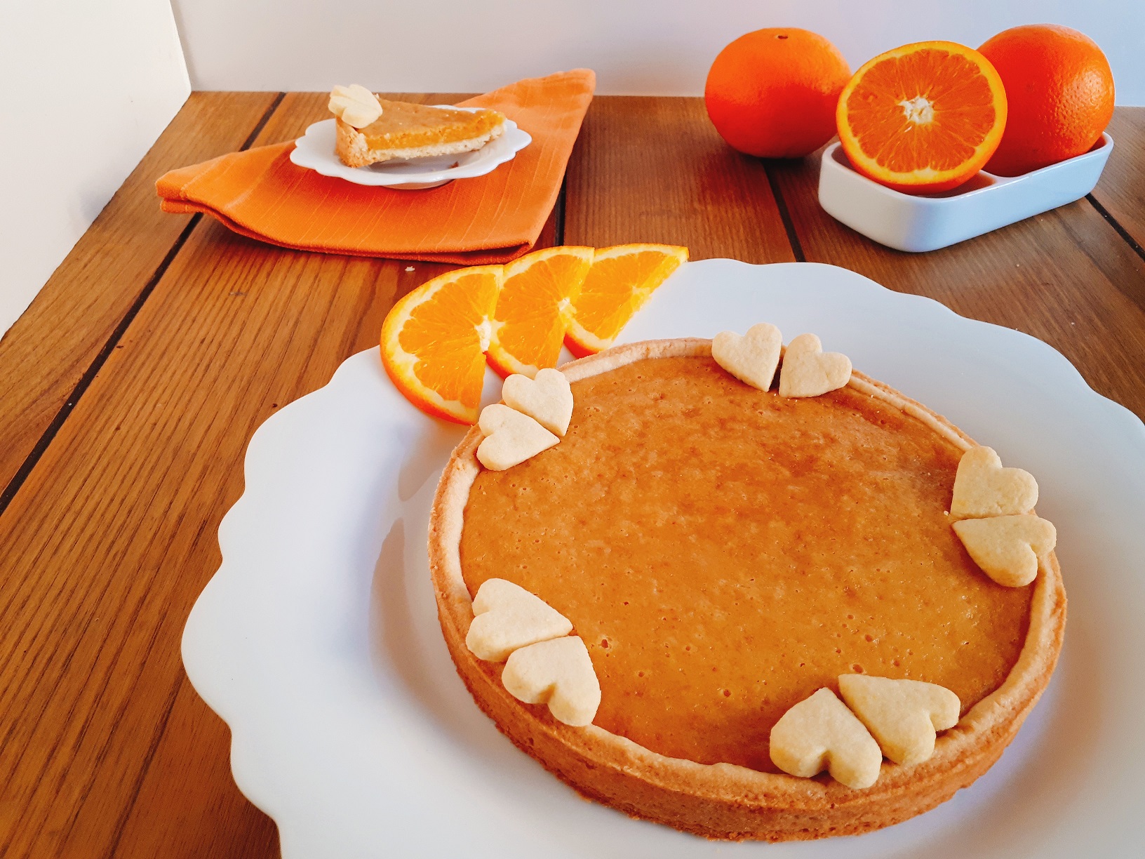 Crostata con ripieno di marmellata di arance