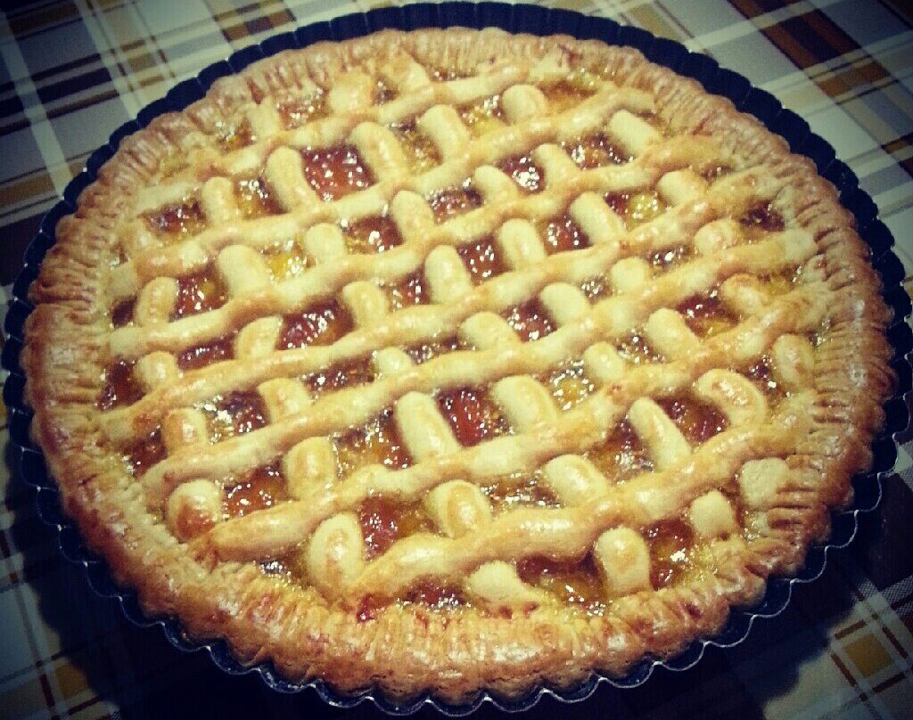Crostata con semola rimacinata e olio extravergine di oliva