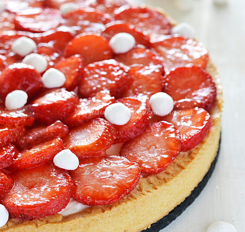 Crostata crema yogurt e fragole
