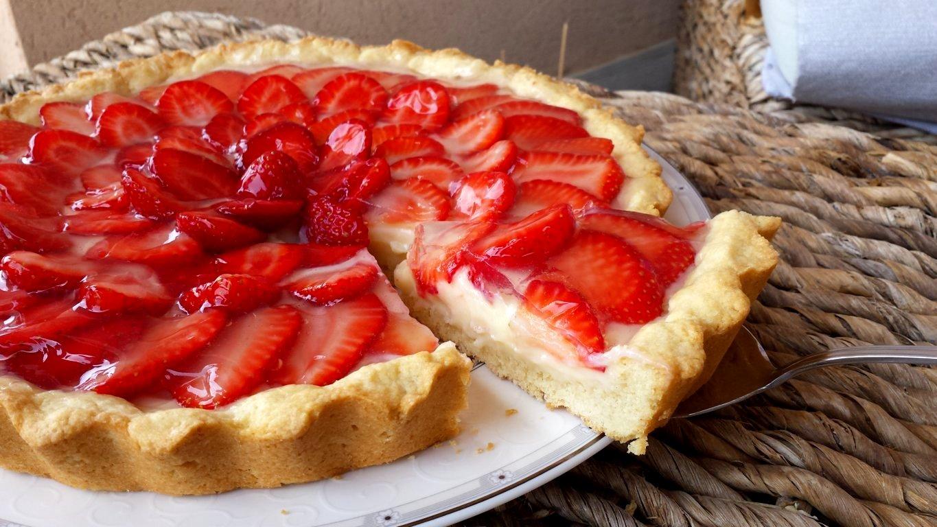 Crostata delicata pasticcera e fragole!