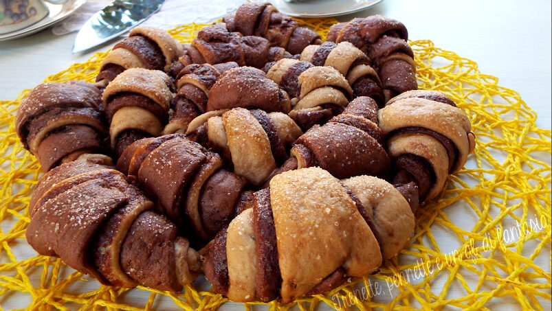 Crostata di cornetti brioche con nutella|ricetta dolce