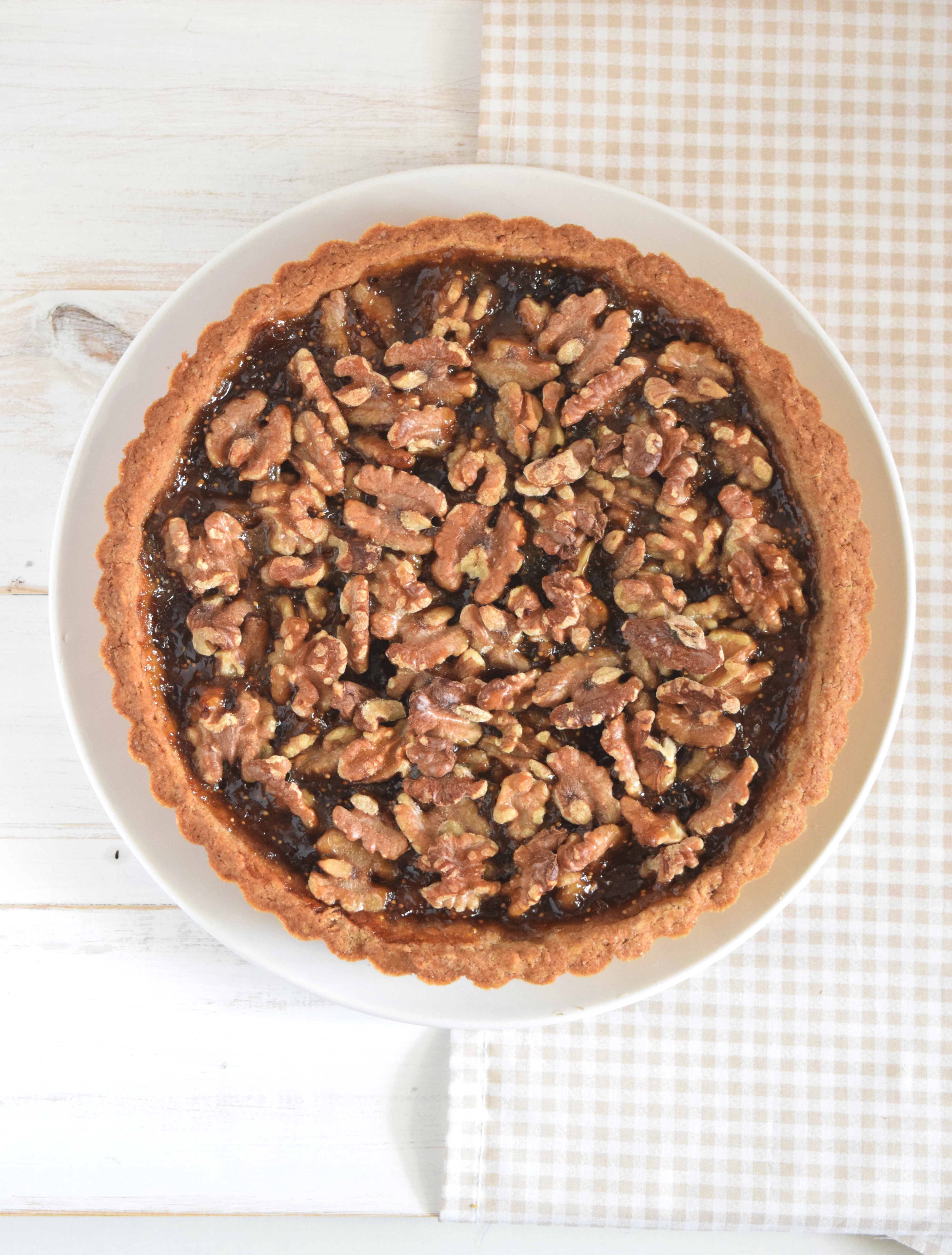 Crostata di farro con fichi e noci