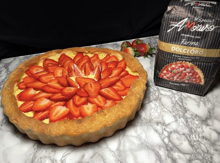 Crostata di fragole e crema: il dolce perfetto per la festa della mamma