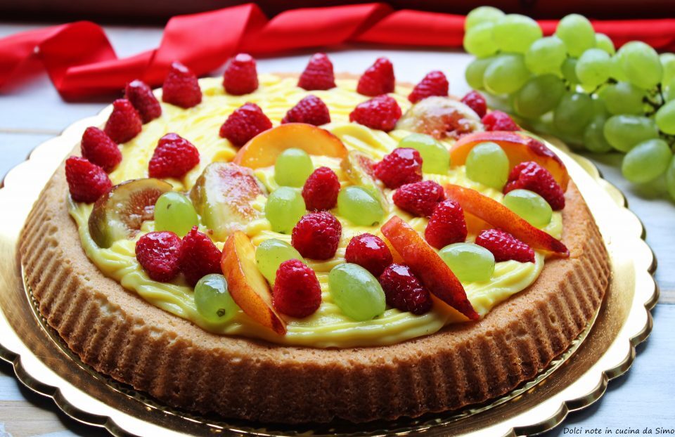 Crostata di frutta con marmellata e crema