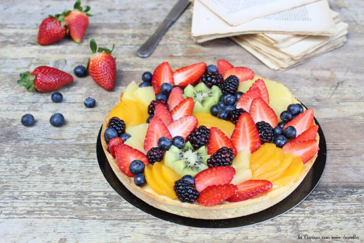 Crostata di frutta e crema pasticcera