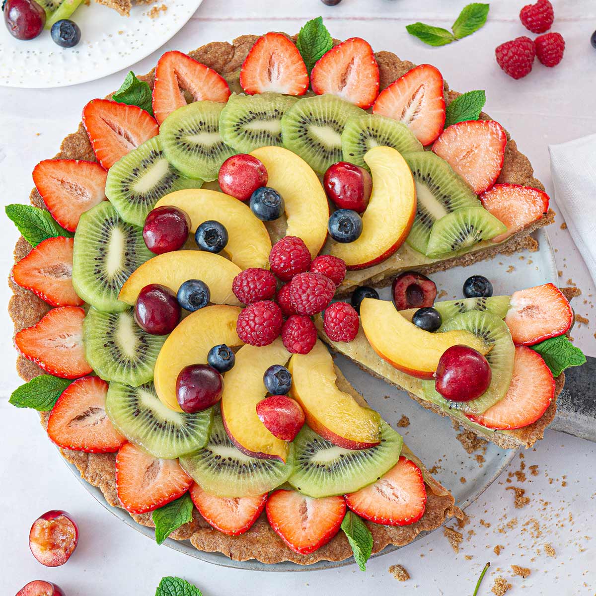 Crostata di frutta vegana con crema pasticcera