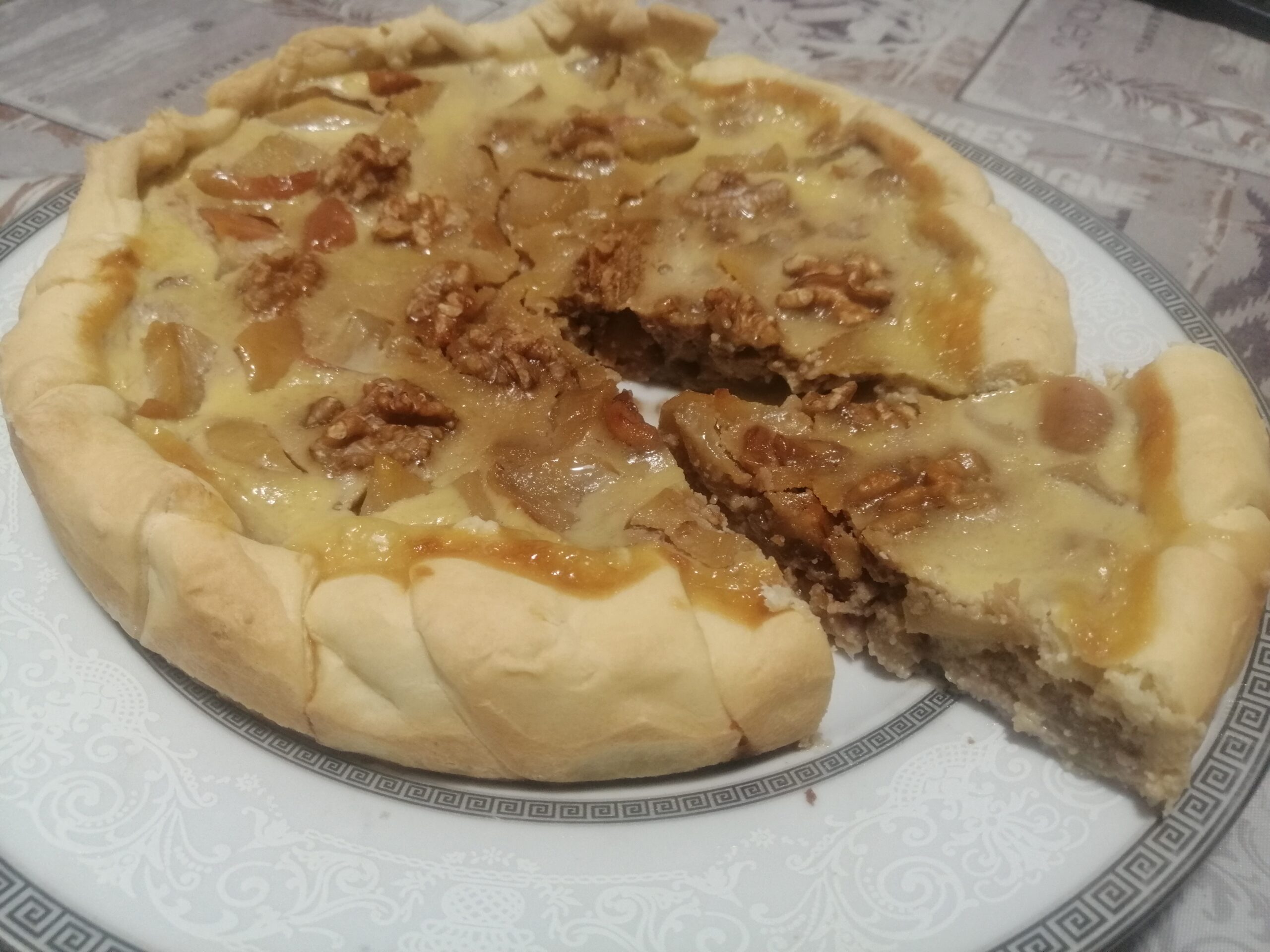 Crostata di mele e noci