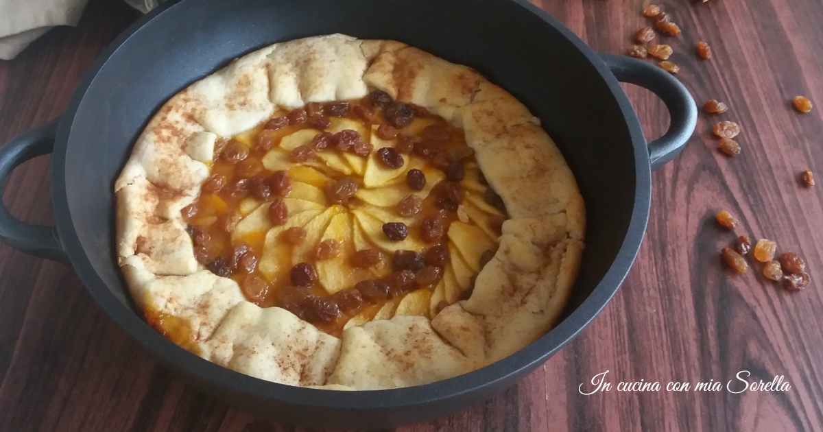 Crostata di mele e uvetta in padella