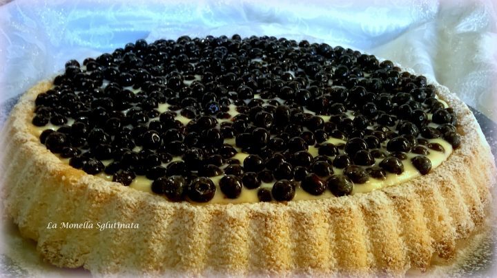 Crostata di mirtilli e crema chantilly