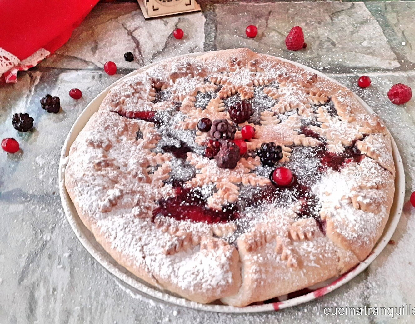 Crostata di natale ai frutti di bosco