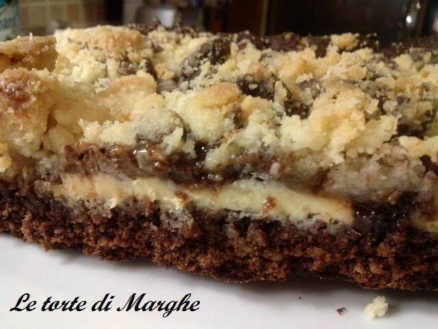 Crostata di pere con cioccolato e crumble