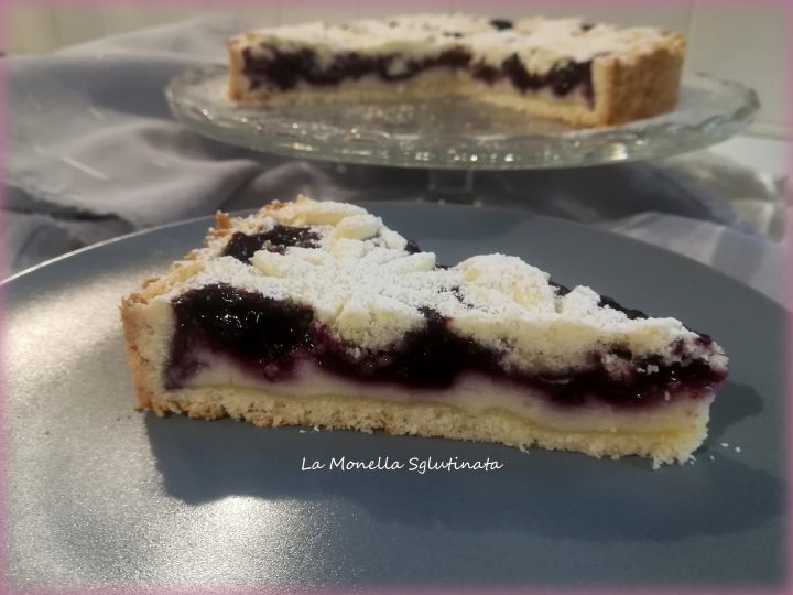 Crostata di ricotta con marmellata ai frutti di bosco