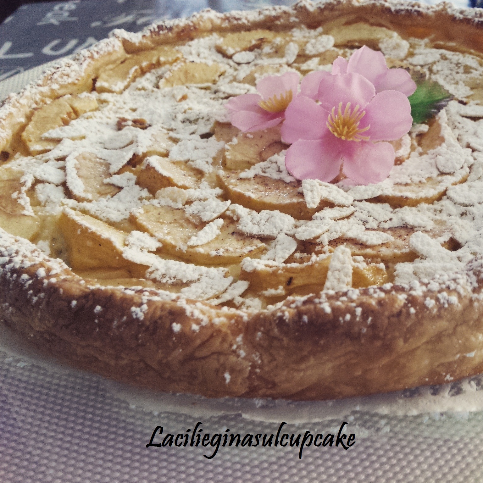 Crostata di sfoglia alle mele