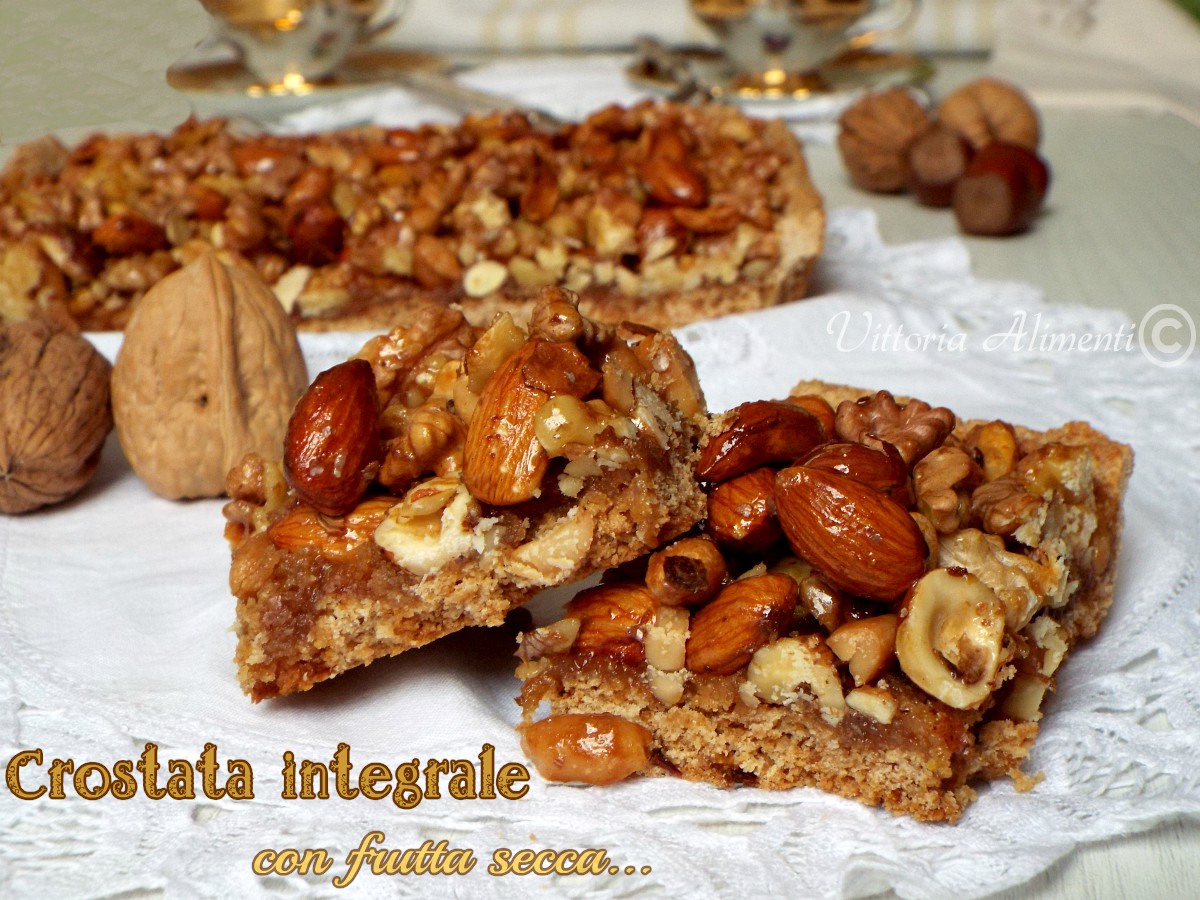 Crostata integrale con frutta secca
