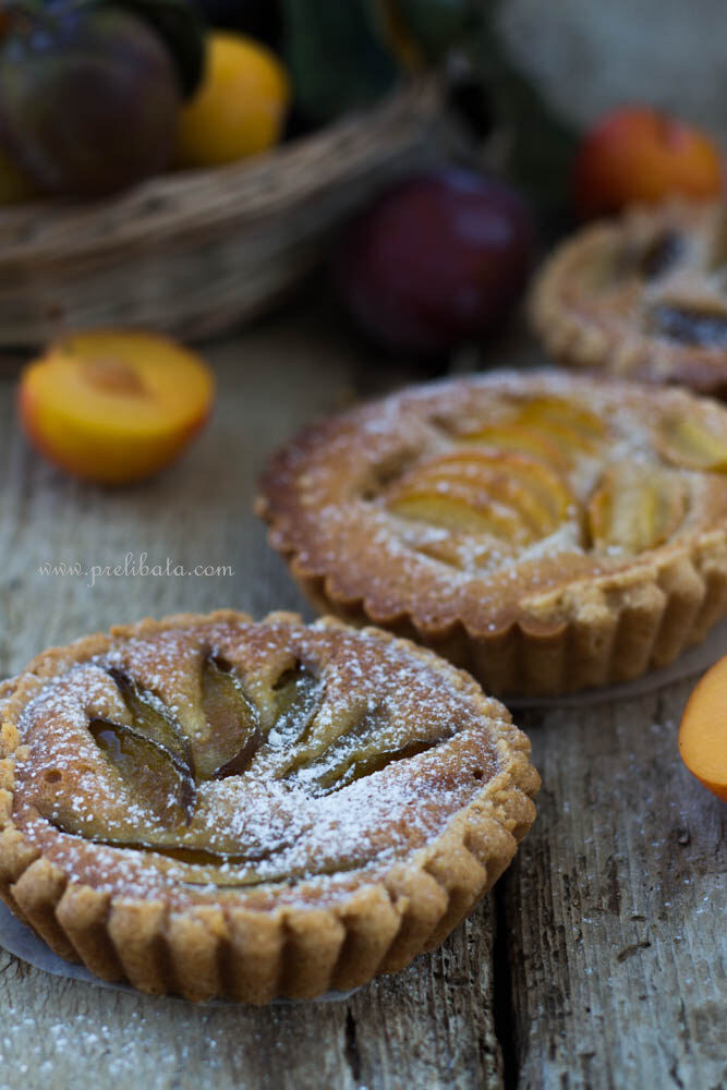 Crostata mandorle e prugne