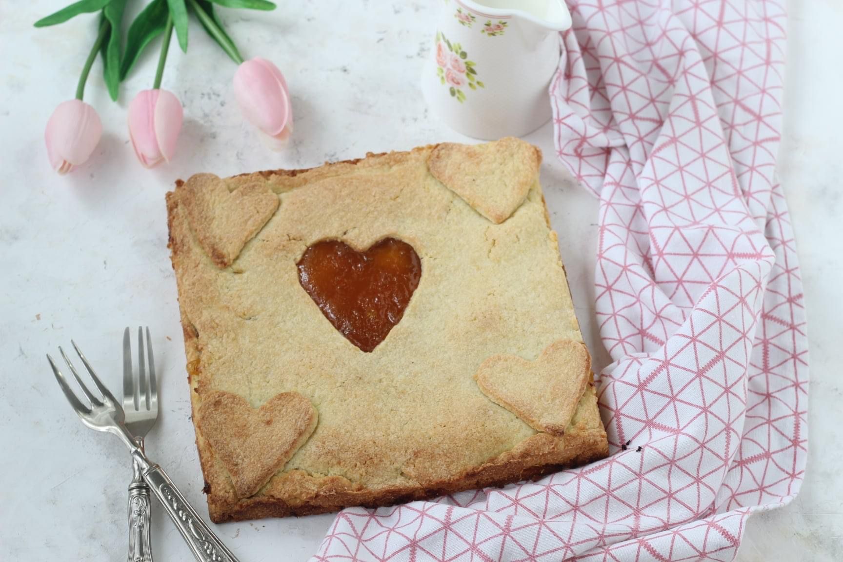 Crostata moderna di san valentino