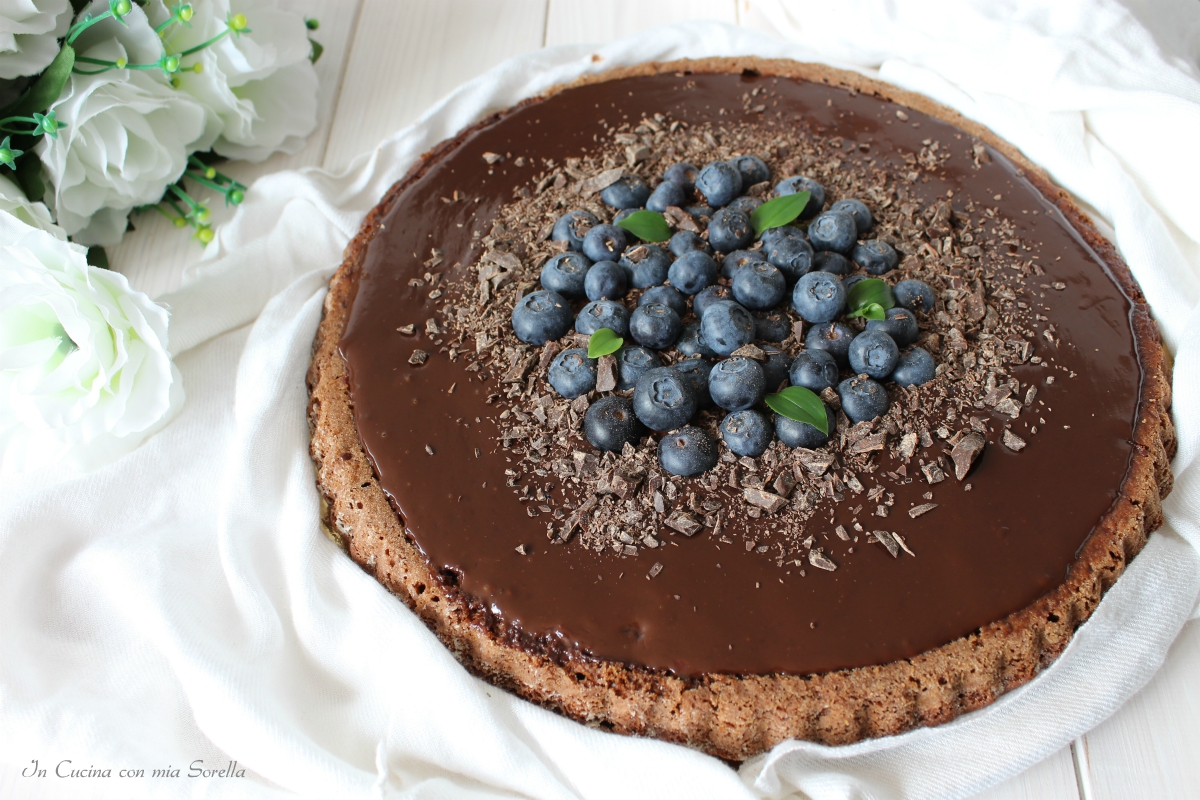 Crostata morbida al cioccolato e mirtilli