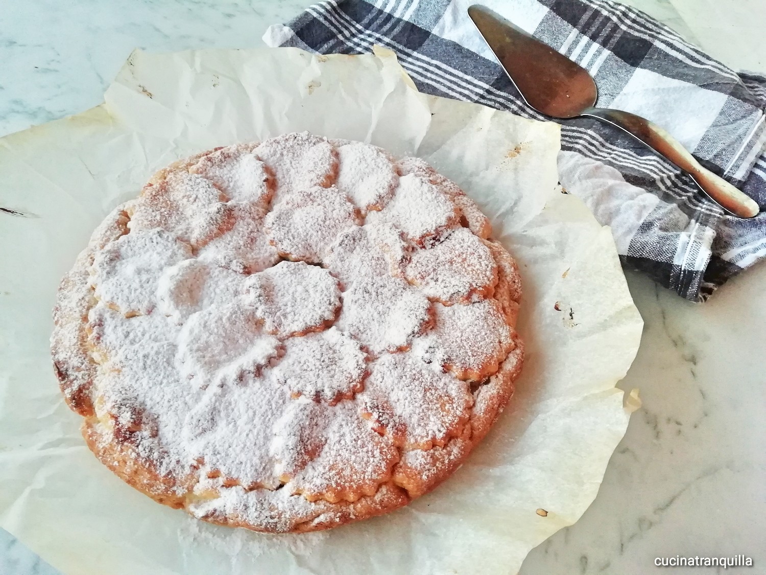 Crostata morbida alla confettura di pesche