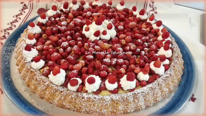 Crostata morbida con chantilly e fragoline