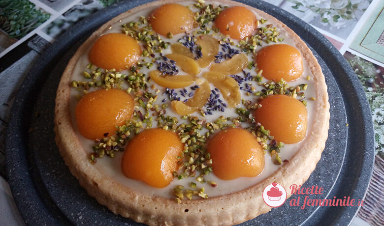 Crostata morbida con crema alla lavanda