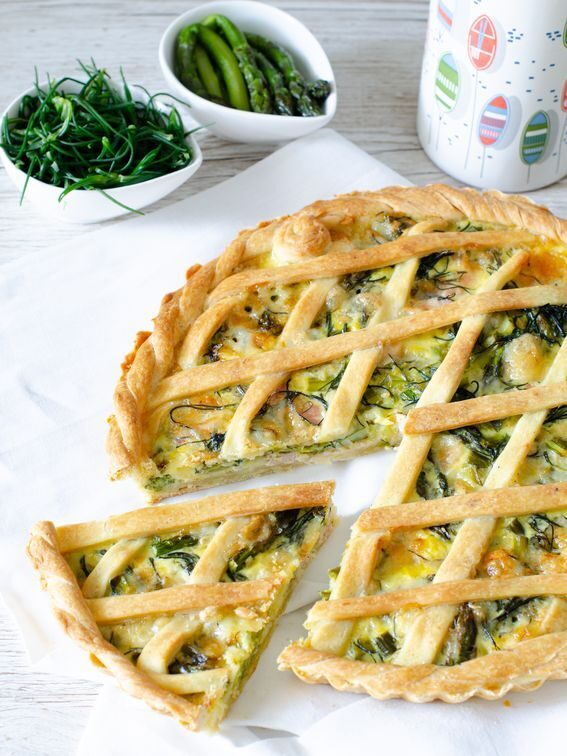 Crostata primavera con pasta frolla salata e asparagi senza burro