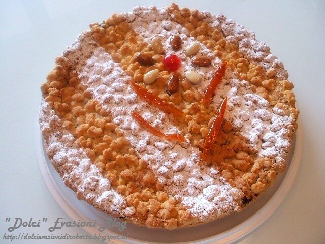 Crostata riccia alla ricotta e amaretti