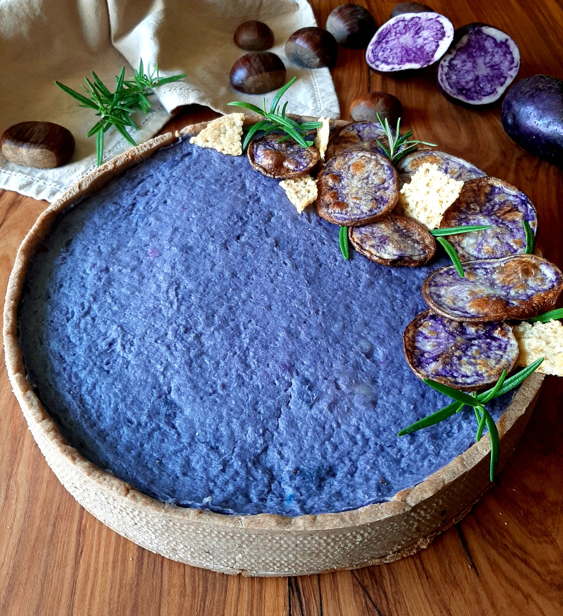 Crostata salata con patate viola
