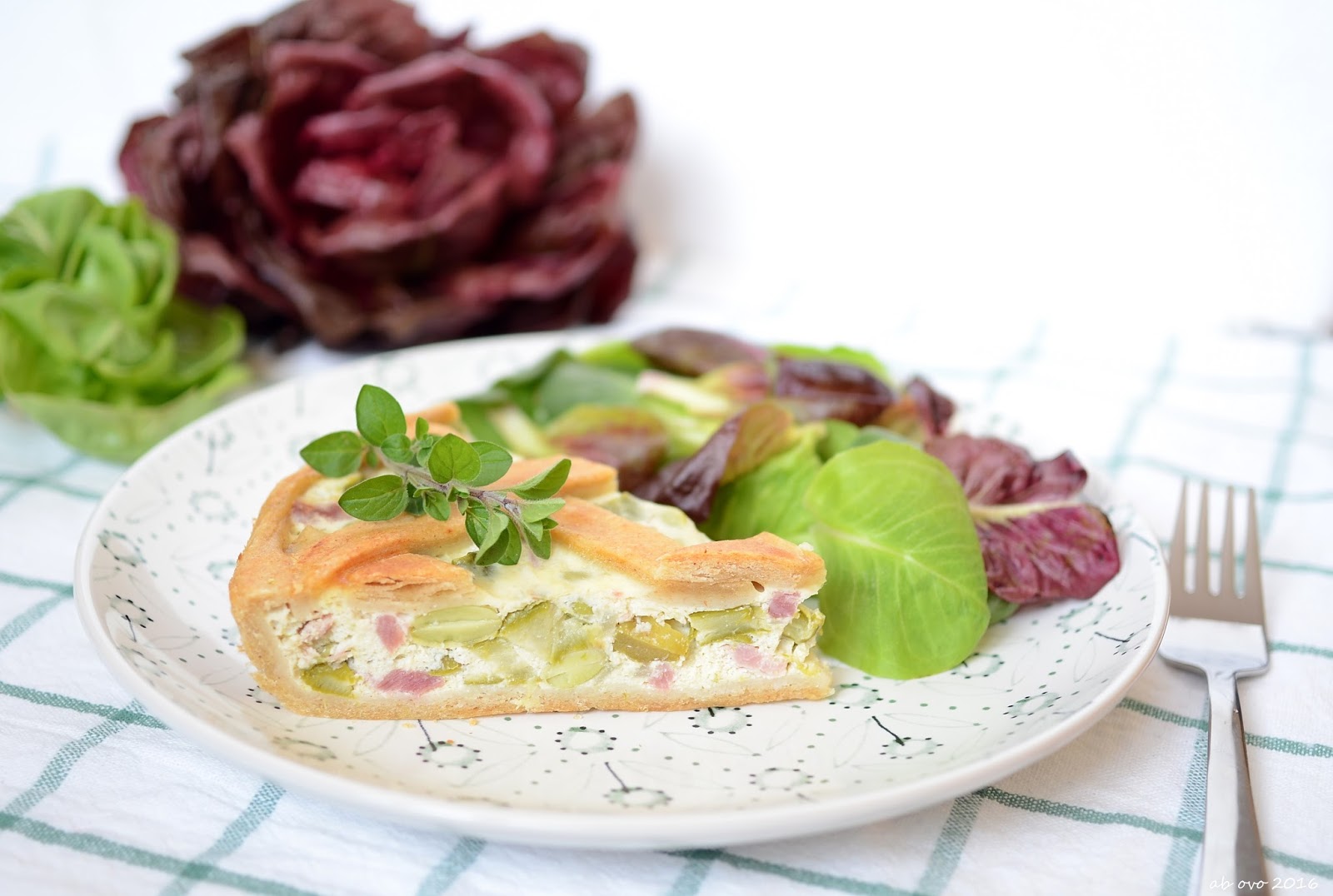 Crostata salata di fave e asparagi (con brisée all’olio)