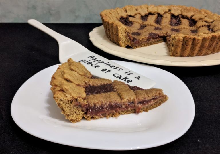 Crostata semintegrale senza uova e senza burro con confettura alle fragole
