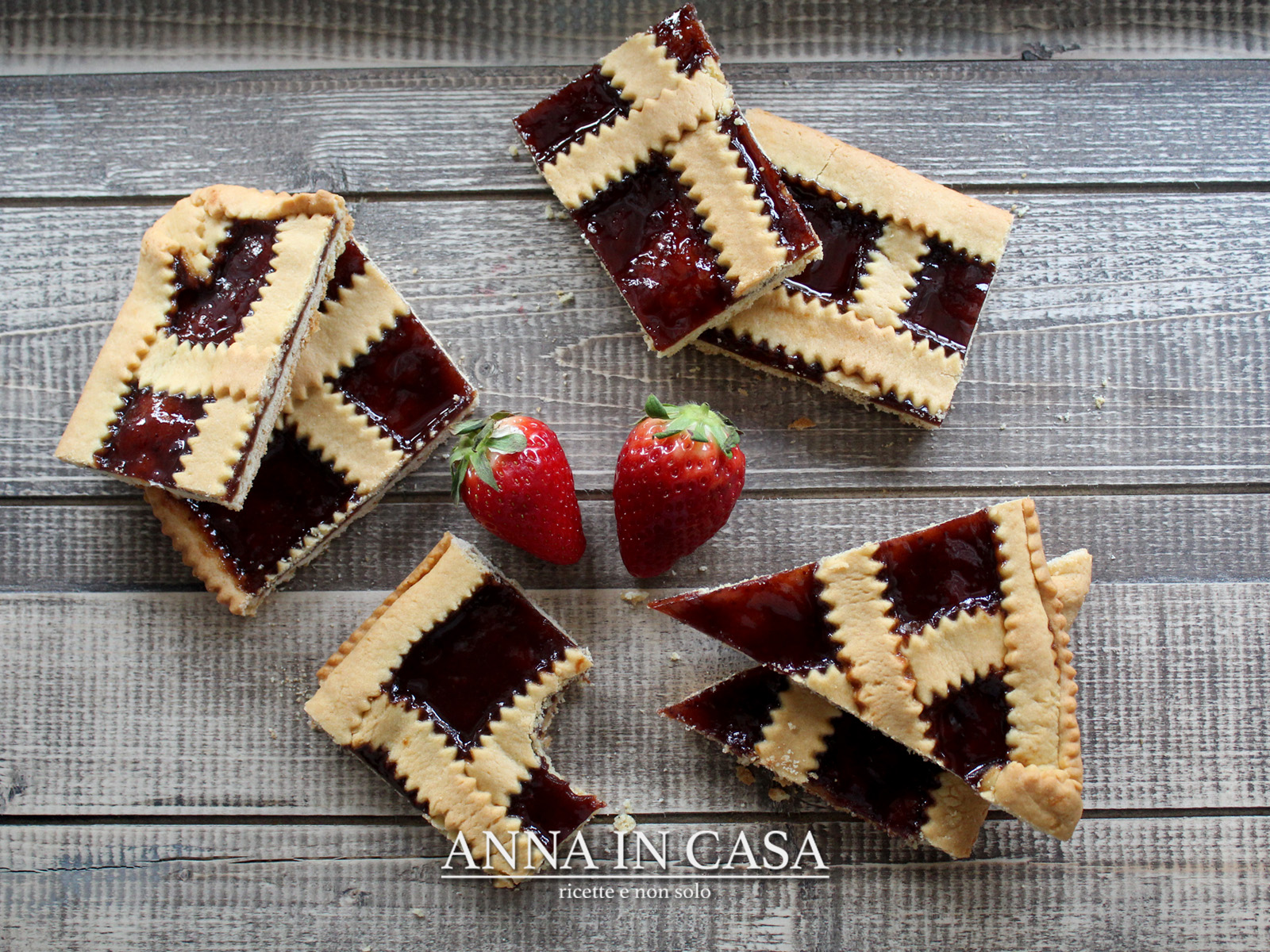 Crostata semplice con confettura di fragole