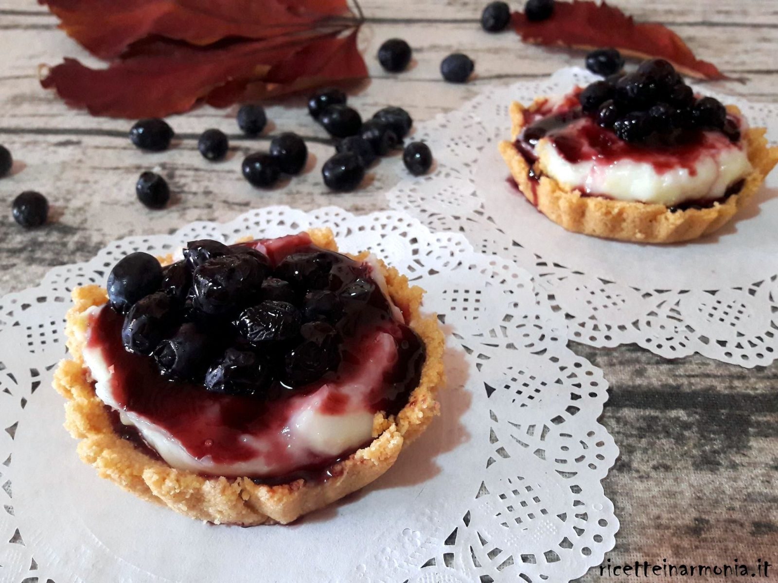 Crostatine ai mirtilli senza cottura