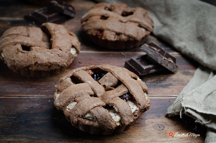 Crostatine al cacao con ricotta e amarene